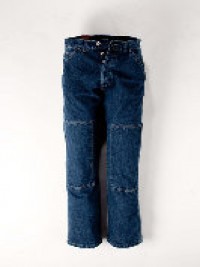 WORKER
stone
Stone wash WORKER in robuste denim met een perfecte pasvorm en knoopsluiting.